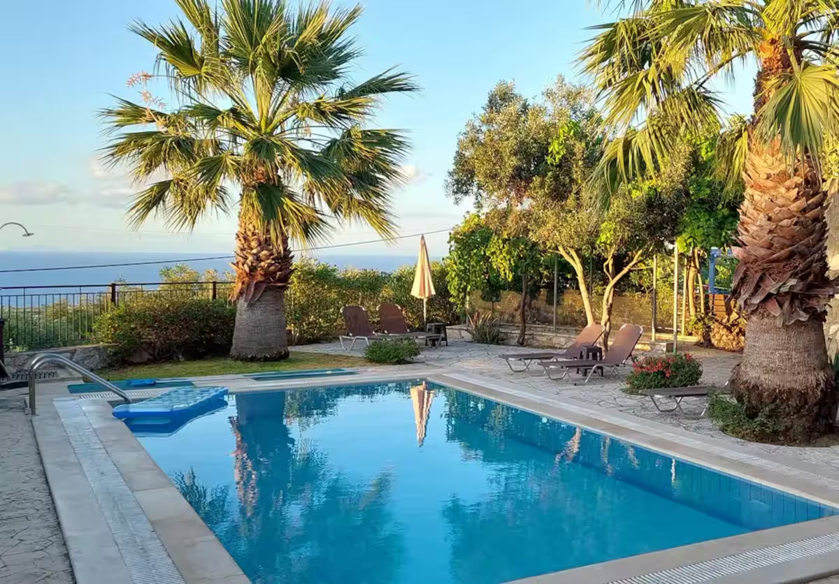 Villa Keshi — pool with sea view at sunset, Zakynthos